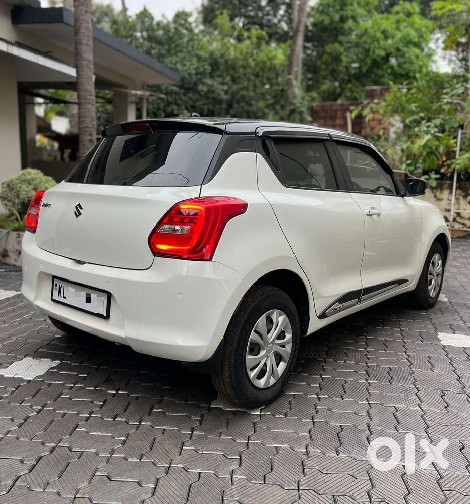 Maruti Suzuki Swift Vxi Optional, 2022, Petrol