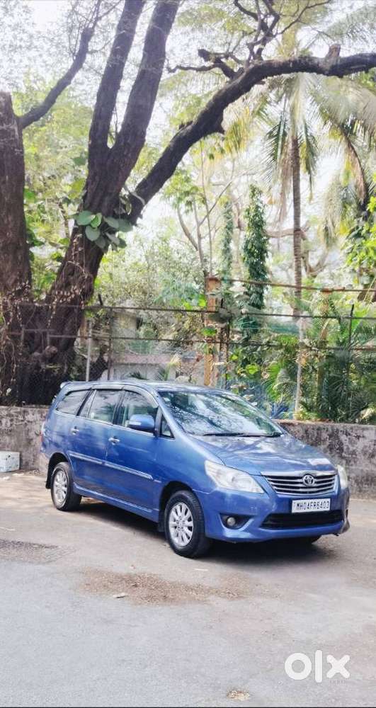 Toyota Innova 2.5 V 7seater Crysta Edition, 2012, Diesel