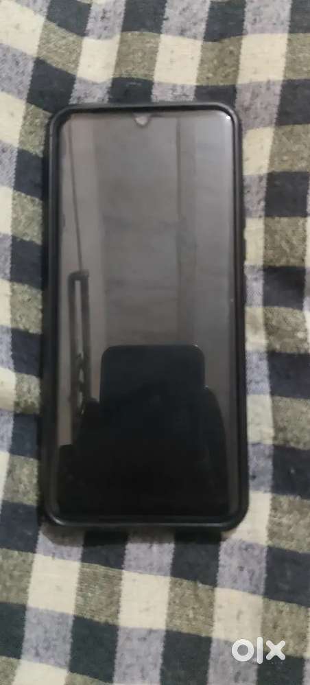 Vivo y73 8gb ram 128 internal
