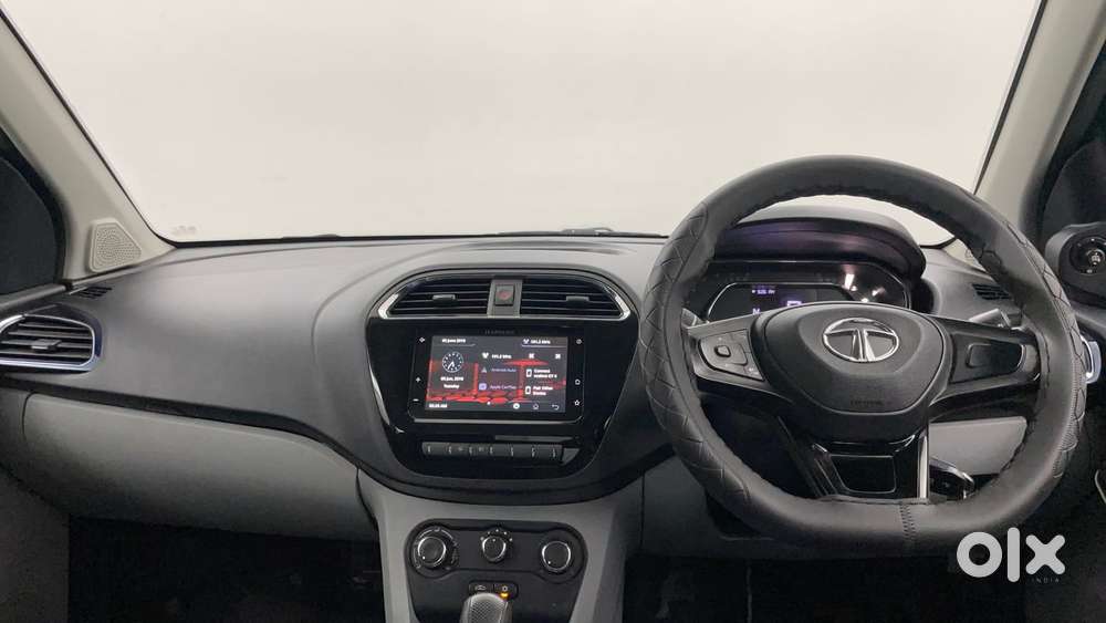 Tata Tiago Xza, 2022, Petrol
