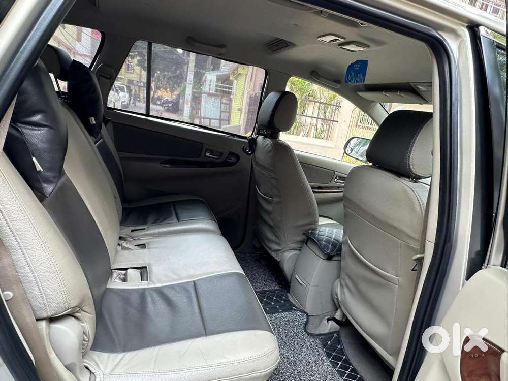 Toyota Innova 2013 Diesel Well Maintained