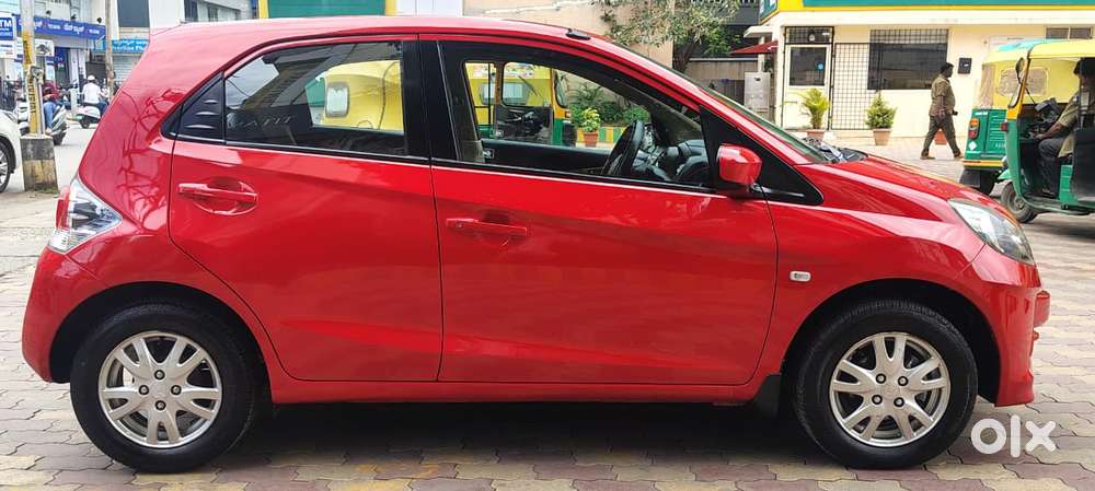 Honda Brio V Automatic, 2012, Petrol