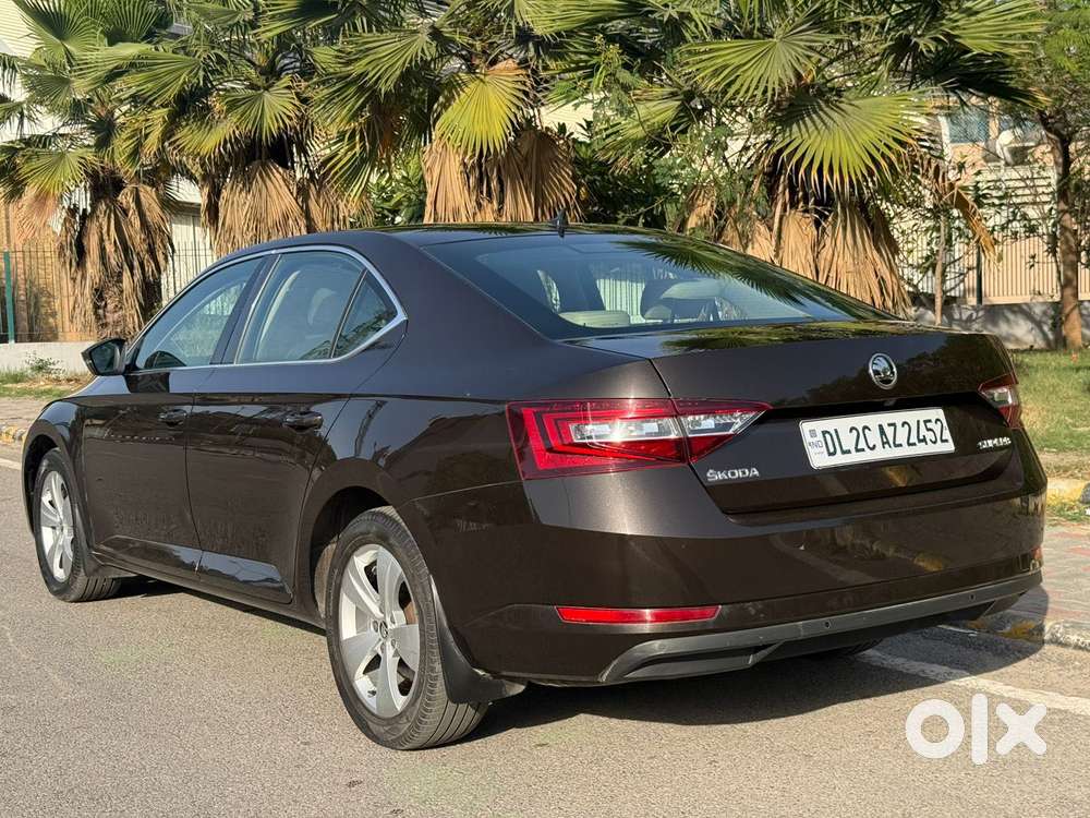 Skoda Superb Style 1.8 Tsi At, 2018, Petrol