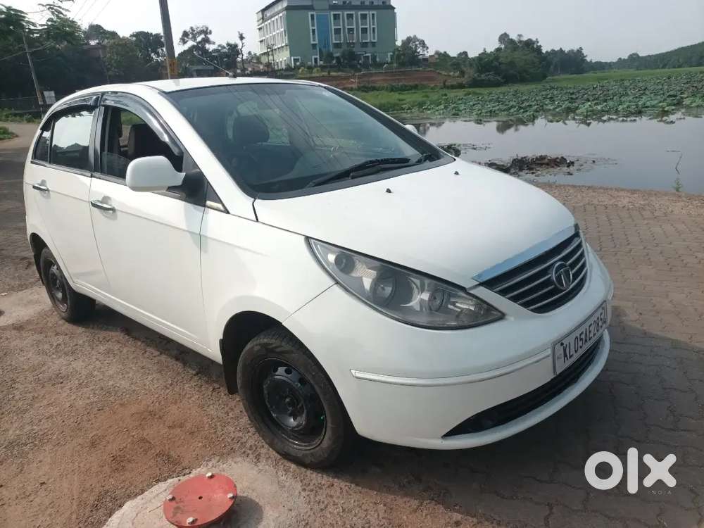Indica Vista New Battery 2 Tire 80% 2 Tyre 50%