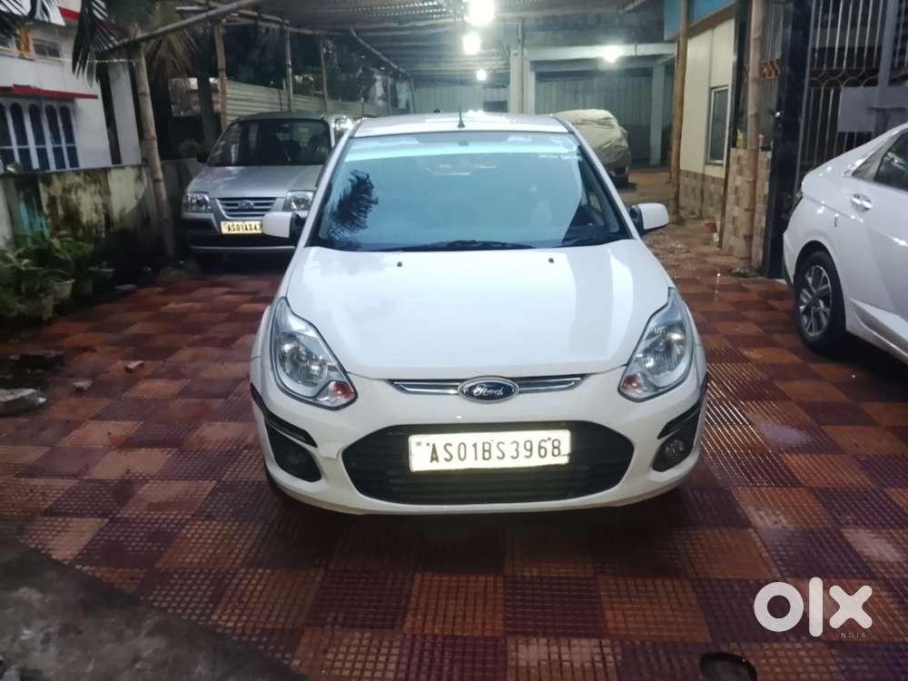 Ford Figo 1.2p Trend Mt, 2015, Petrol
