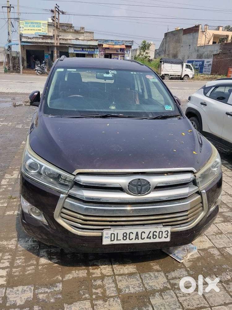 Toyota Innova Crysta 2.4 V, 2016, Diesel