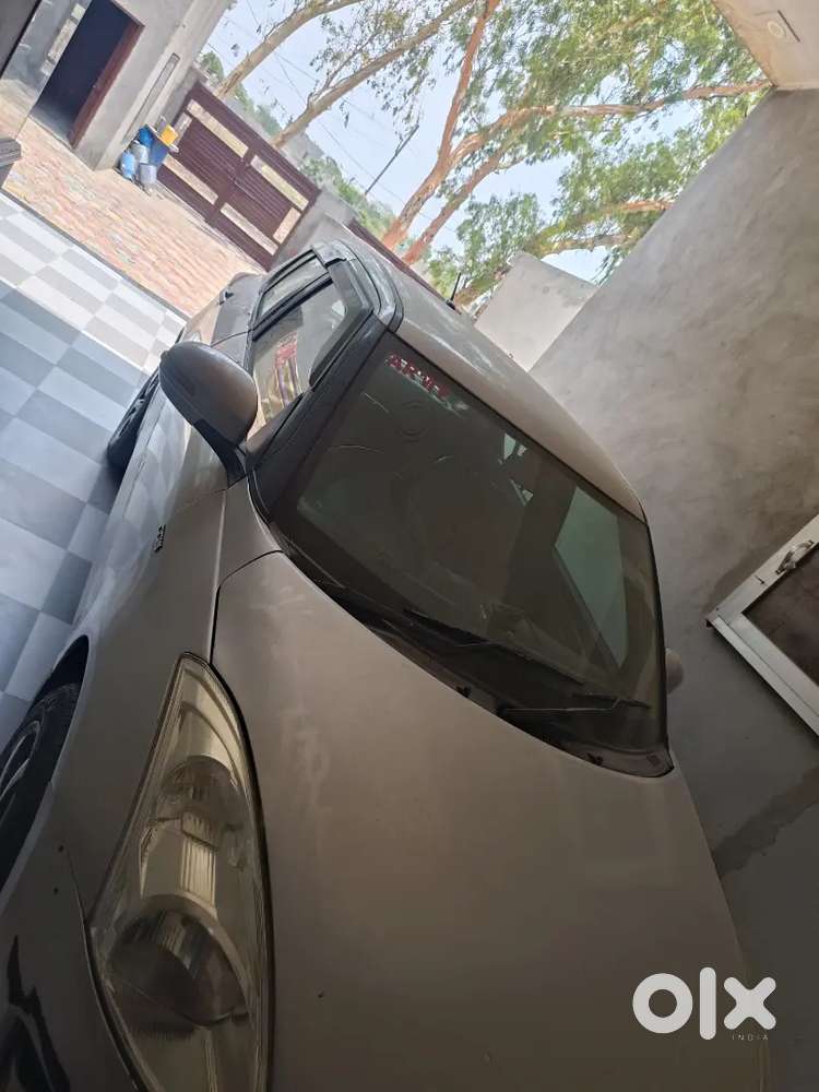 Maruti Suzuki Swift 2012 Diesel 99000 Km Driven