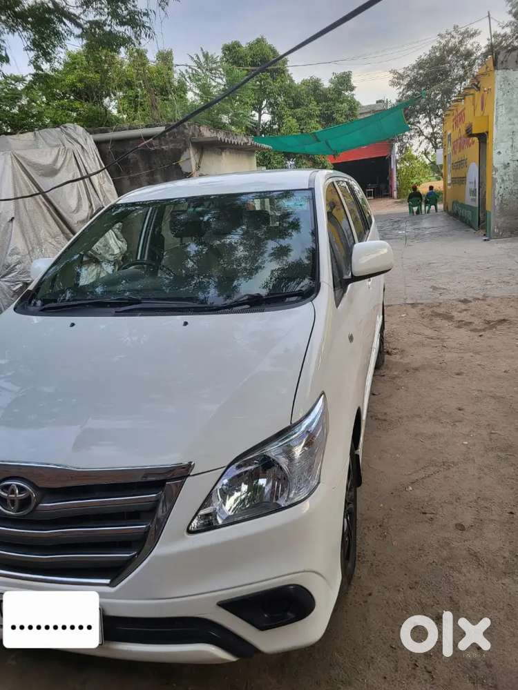 Toyota Innova 2015 Diesel Well Maintained