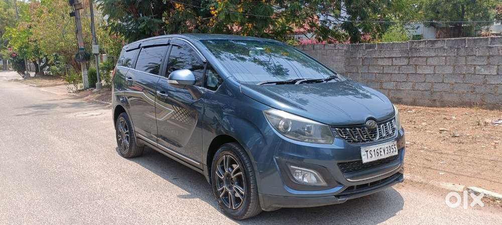 Mahindra Marazzo M8, 2018, Diesel