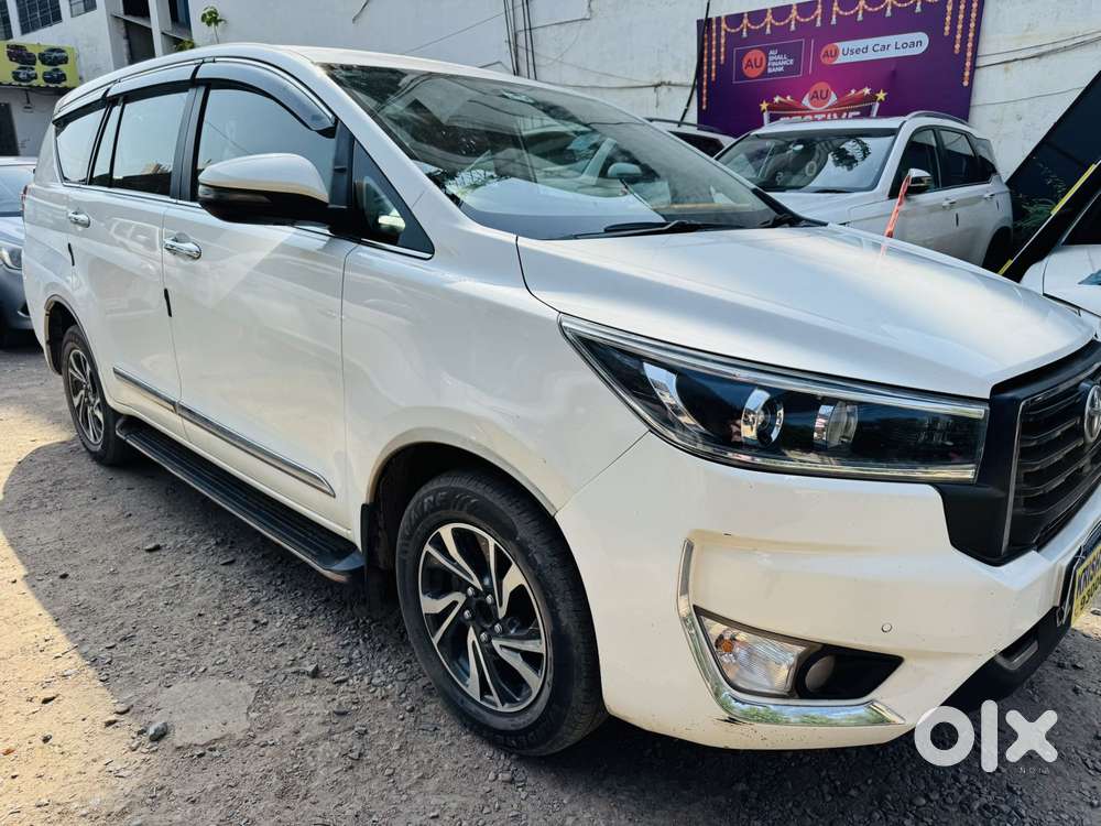 Toyota Innova Crysta 2.4 V 8 Str, 2025, Diesel