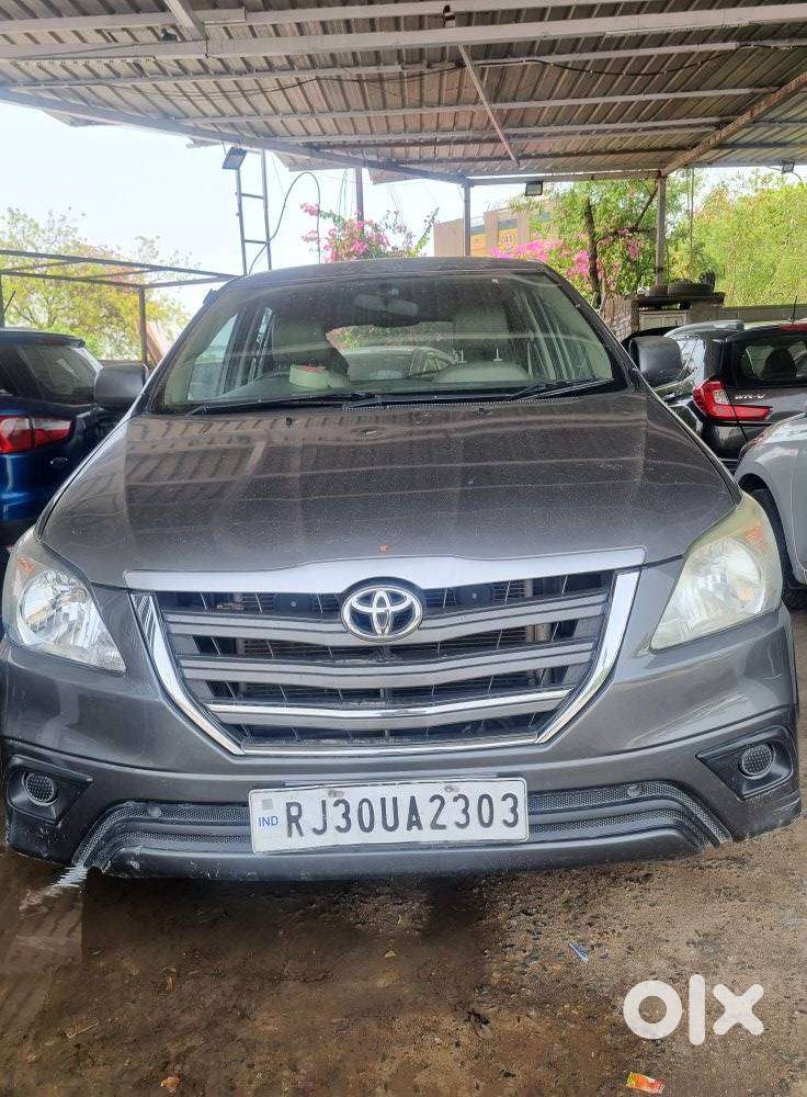 Toyota Innova 2.5 G (diesel) 8 Seater Bs Iv, 2014, Diesel