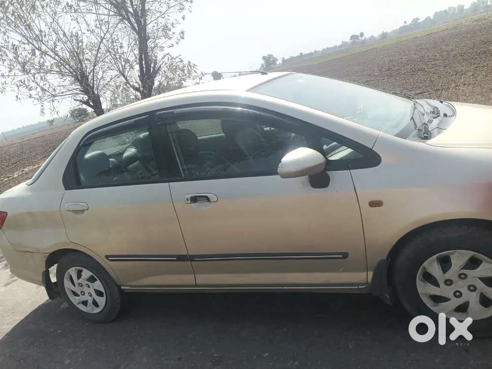 Honda City Zx 2004 Petrol Well Maintained