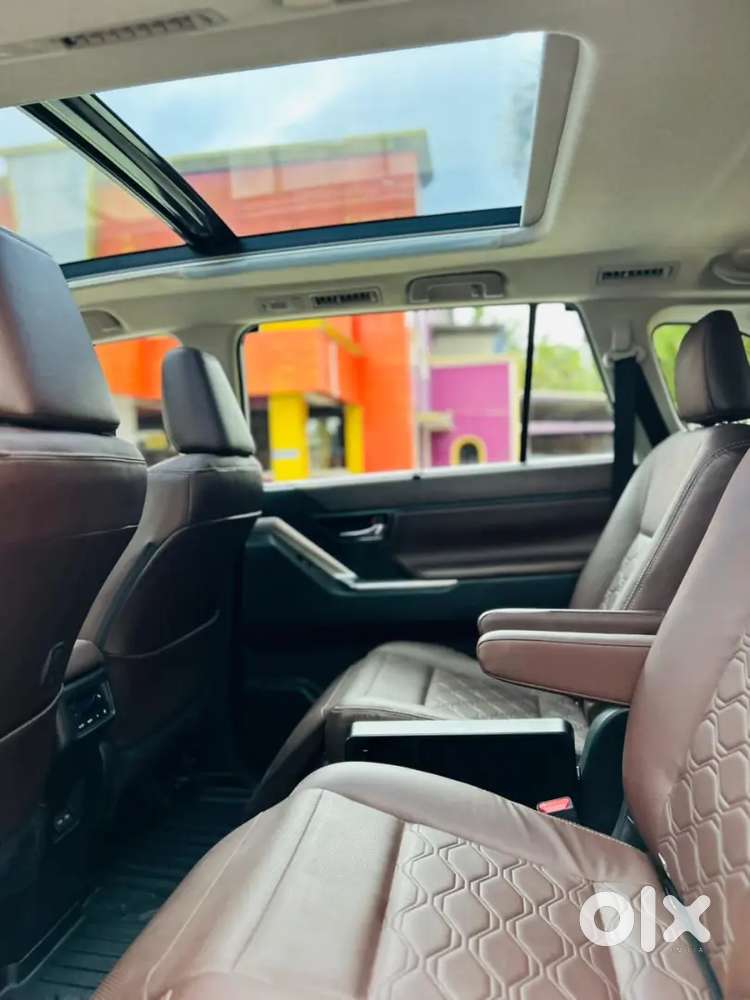 Toyota Innova Hycross 2025 Last