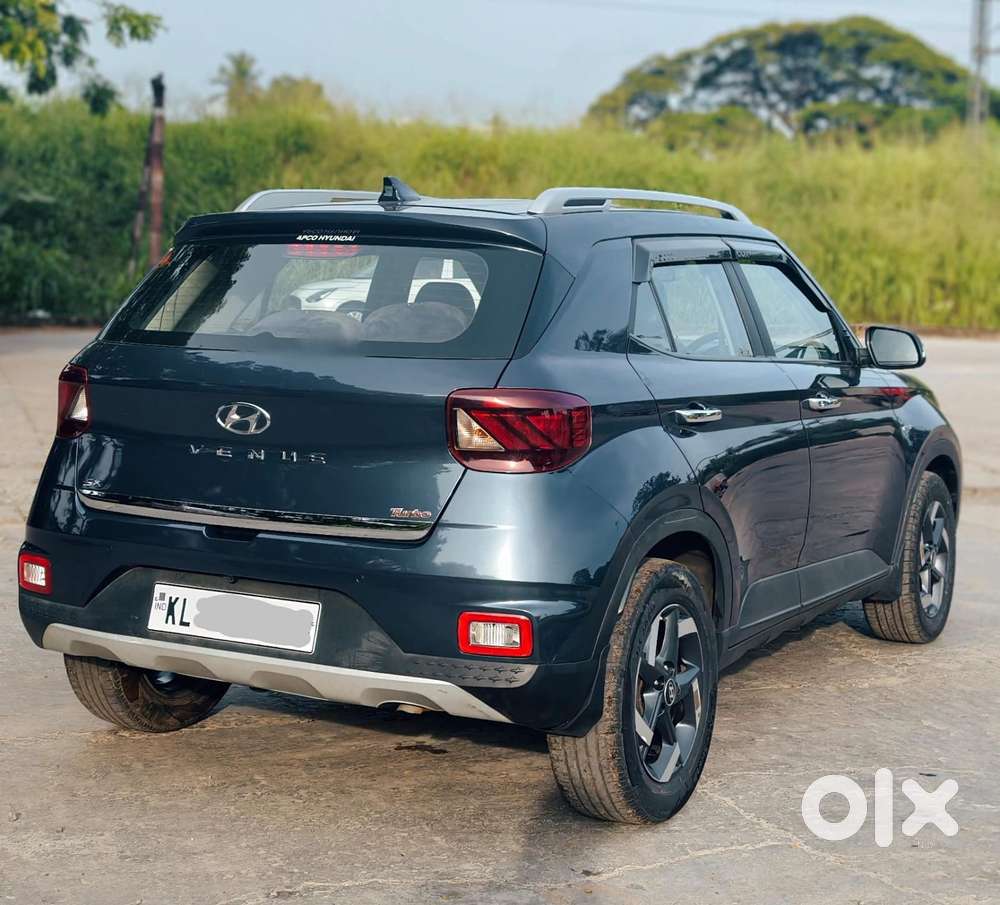 Hyundai Venue Sx+ At, 2021, Petrol