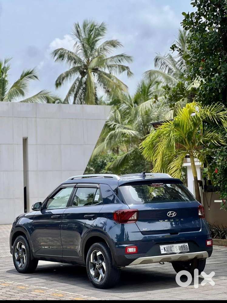 Hyundai Venue 2019 Diesel 990000 Km Driven