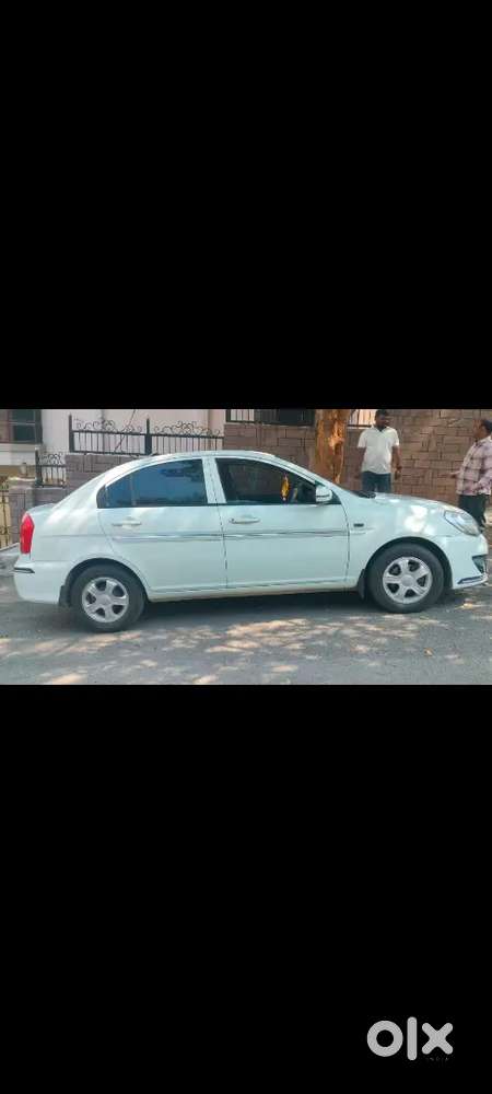 Hyundai Verna 2010 Diesel 137000 Km Driven
