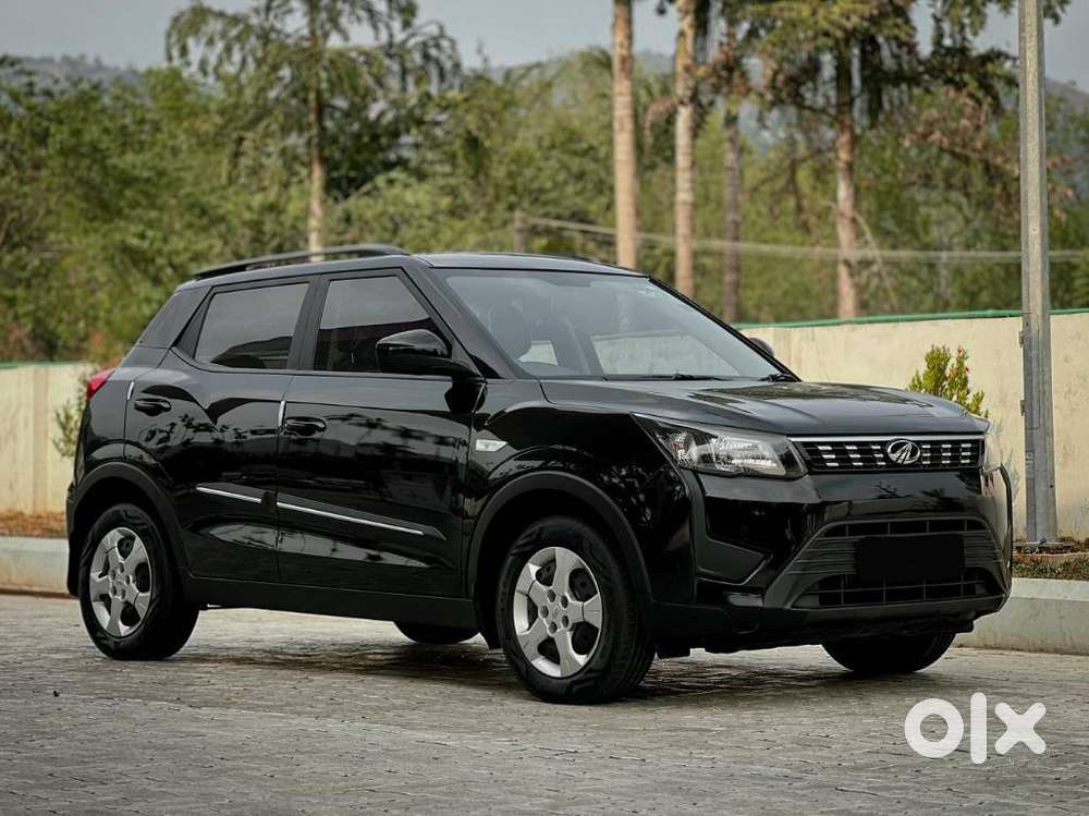 Mahindra Xuv300 W6, 2023, Petrol