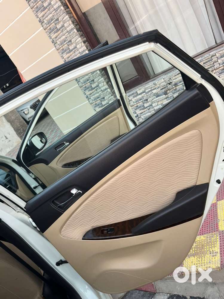 Hyundai Fluidic Verna 2013 Diesel Manual Car