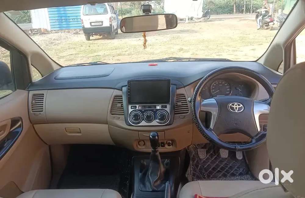 Toyota Innova 2016