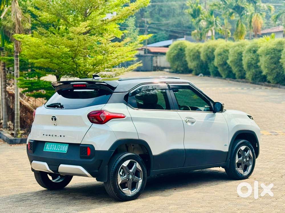 Tata Punch Ev Empowered Plus Lr, 2025, Electric