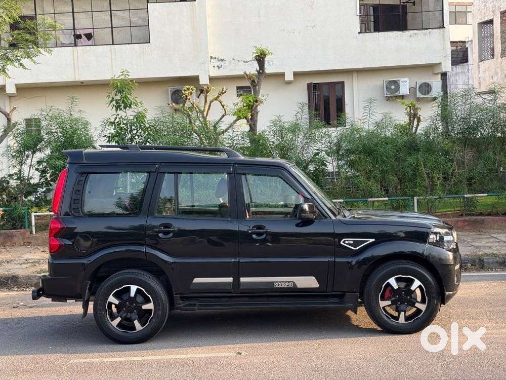 Mahindra Scorpio Classic 2.2 S 11 Mt 7 Str, 2024
