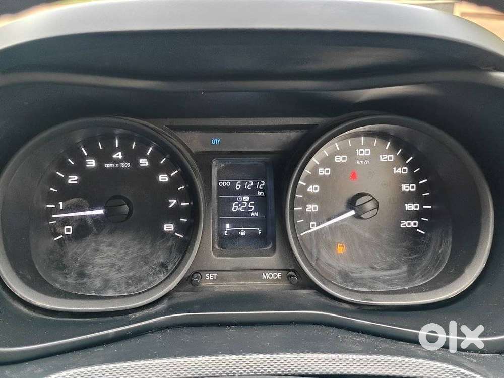 Tata Nexon 1.2 Revotron Xt, 2018, Petrol