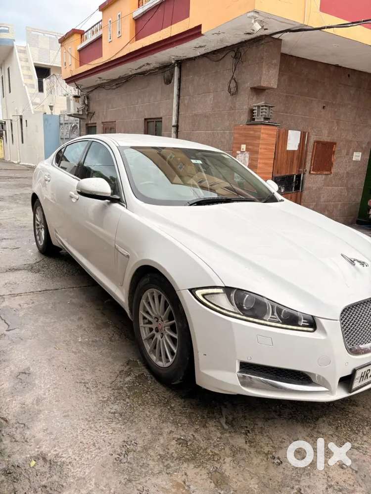Jaguar Xf 2015 Diesel 65000 Km Driven
