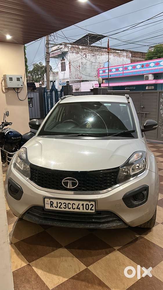 Tata Nexon Petrol Manual 2018