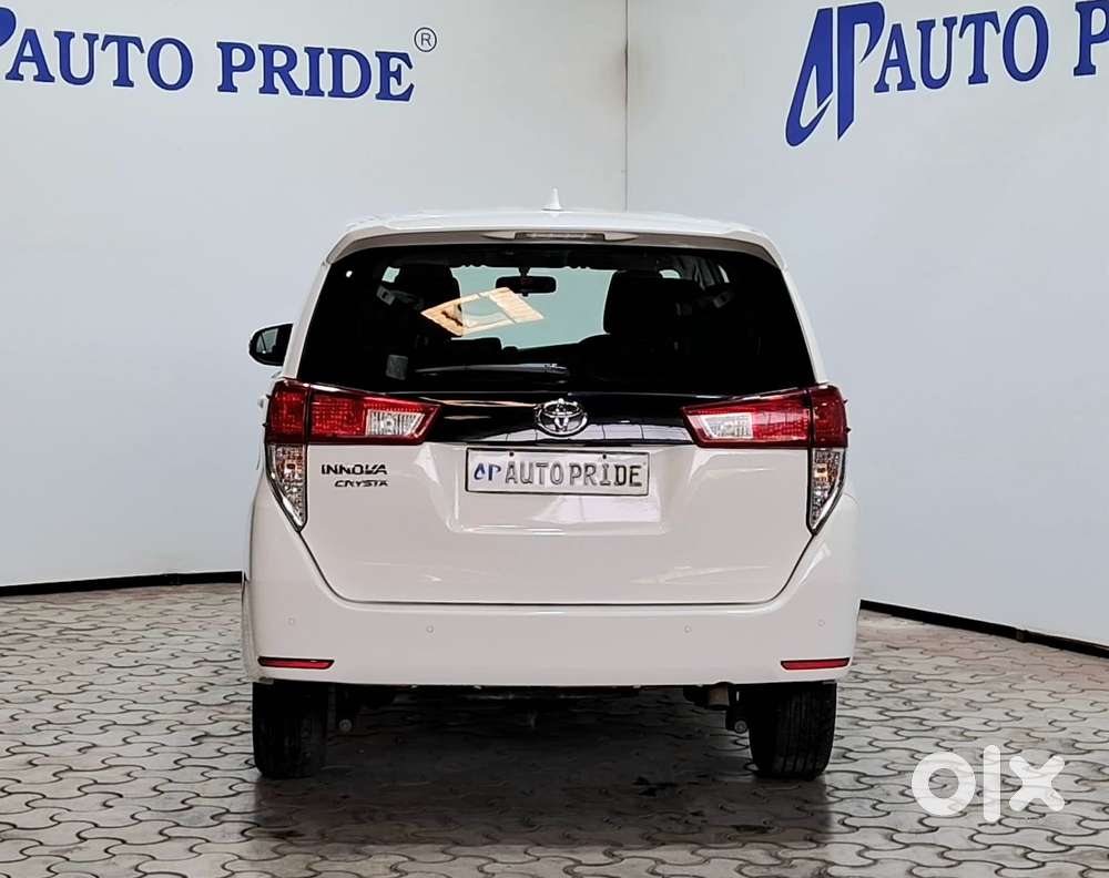 Toyota Innova Crysta 2.4 G Mt 7 Str, 2023, Diesel