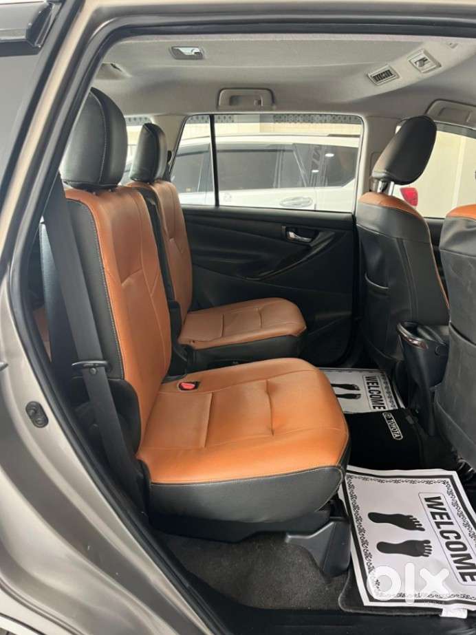 Toyota Innova Crysta 2.4 G Mt 7 Str, 2016