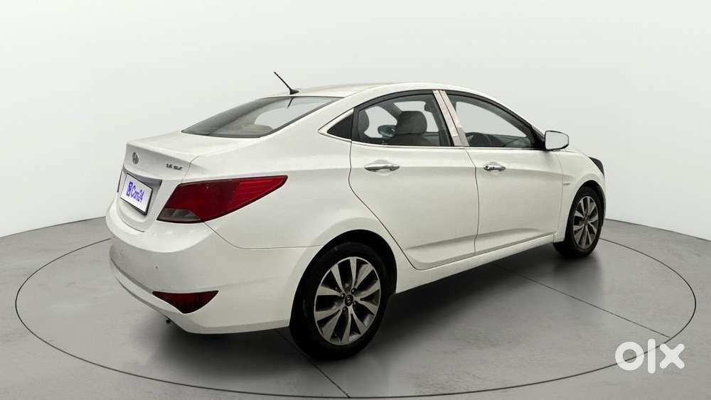 Hyundai Verna [2015-2018] Fluidic 4s 1.6 Vtvt Sx, 2015, Petrol