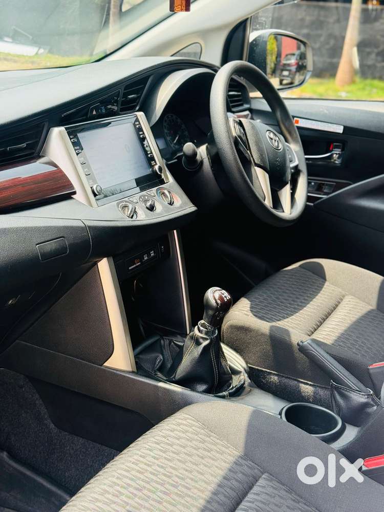 Toyota Innova Crysta 2.4 G Plus Mt 7 Str, 2025, Diesel