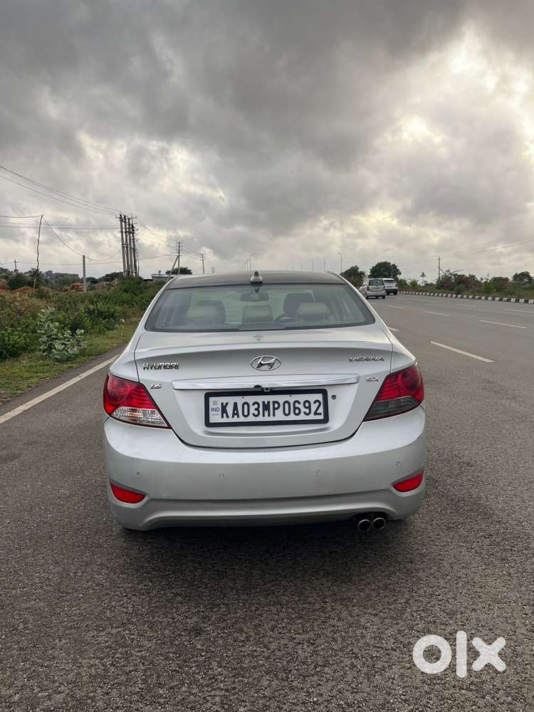 Hyundai Fluidic Verna 2011 Car