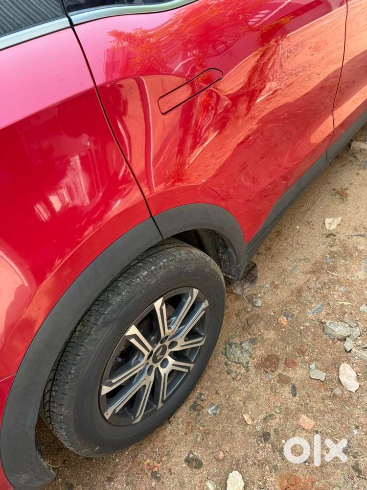 Mahindra Xuv700 2022 Petrol 69000 Km Driven