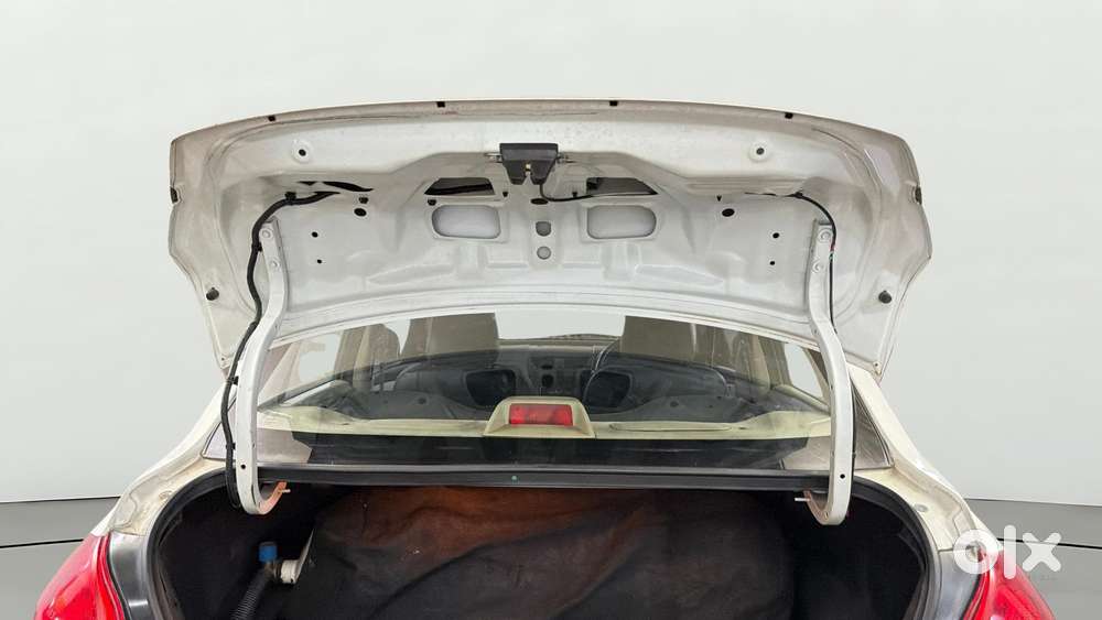 Maruti Suzuki Swift Lxi Optional-o, 2015, Cng & Hybrids