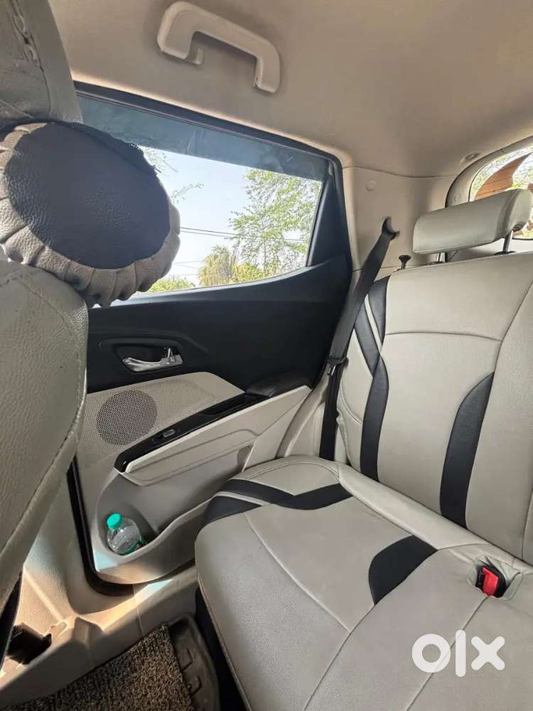 Mahindra Xuv300 2022 Petrol Well Maintained