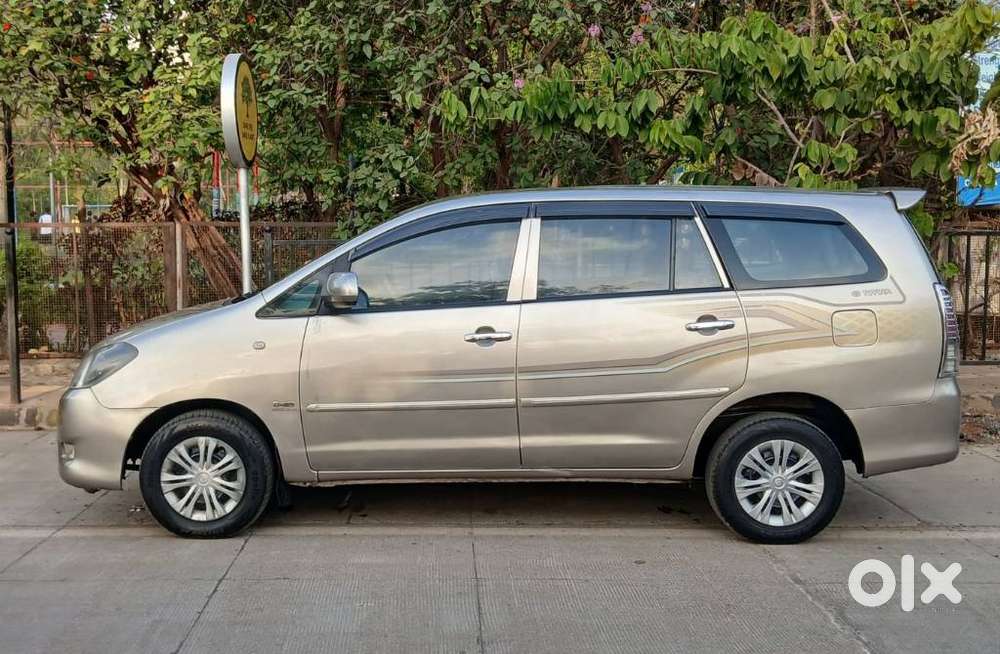Toyota Innova 2.5 G (diesel) 8 Seater, 2011, Diesel