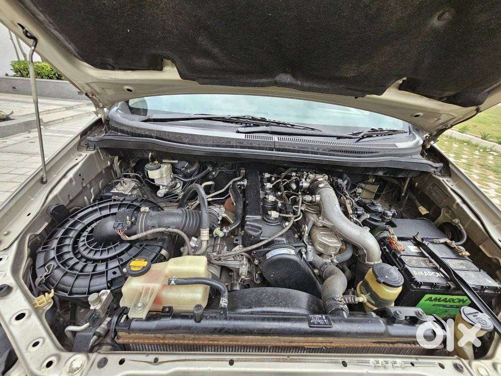 Toyota Innova 2.5 G (diesel) 8 Seater Bs Iv, 2016, Diesel