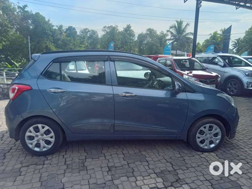 Hyundai Grand I10 Sportz, 2013, Petrol