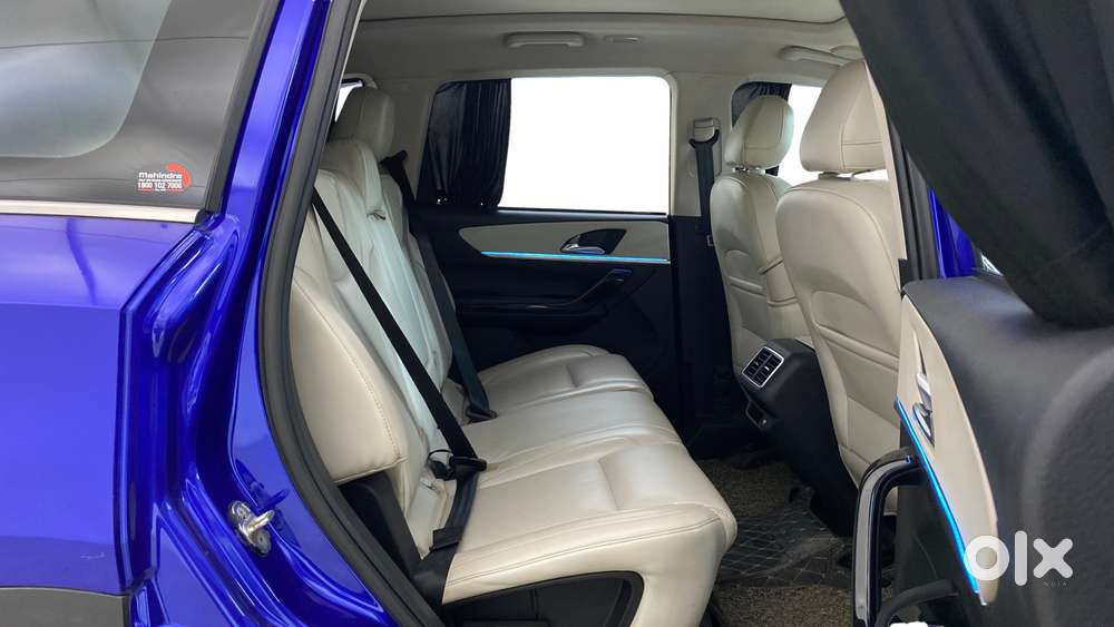 Mahindra Xuv700 2.2 Ax 7 Diesel Mt Luxury Pack Str, 2022, Diesel