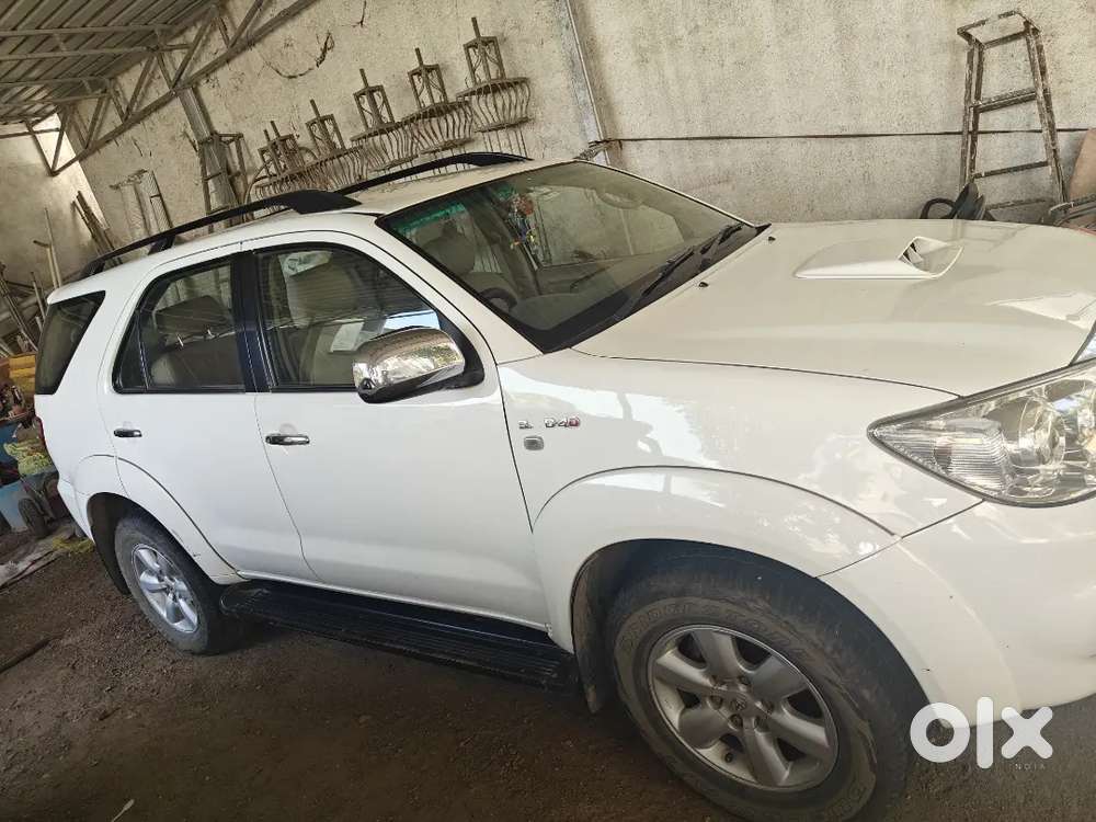 Toyota Fortuner Diesel Manual 2011