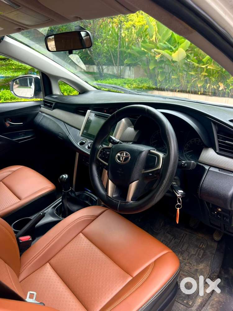 Toyota Innova Crysta 2.4 G Plus Mt 7 Str, 2022, Diesel