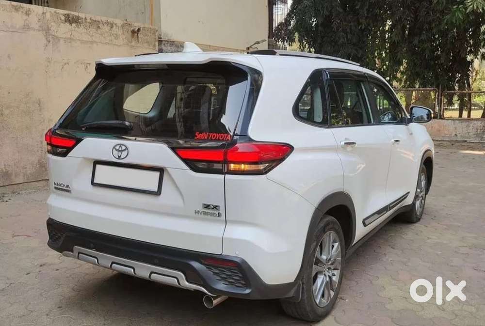 Toyota Innova Hycross 2.0 Zx (o) Hybrid 7 Str, 2023, Petrol