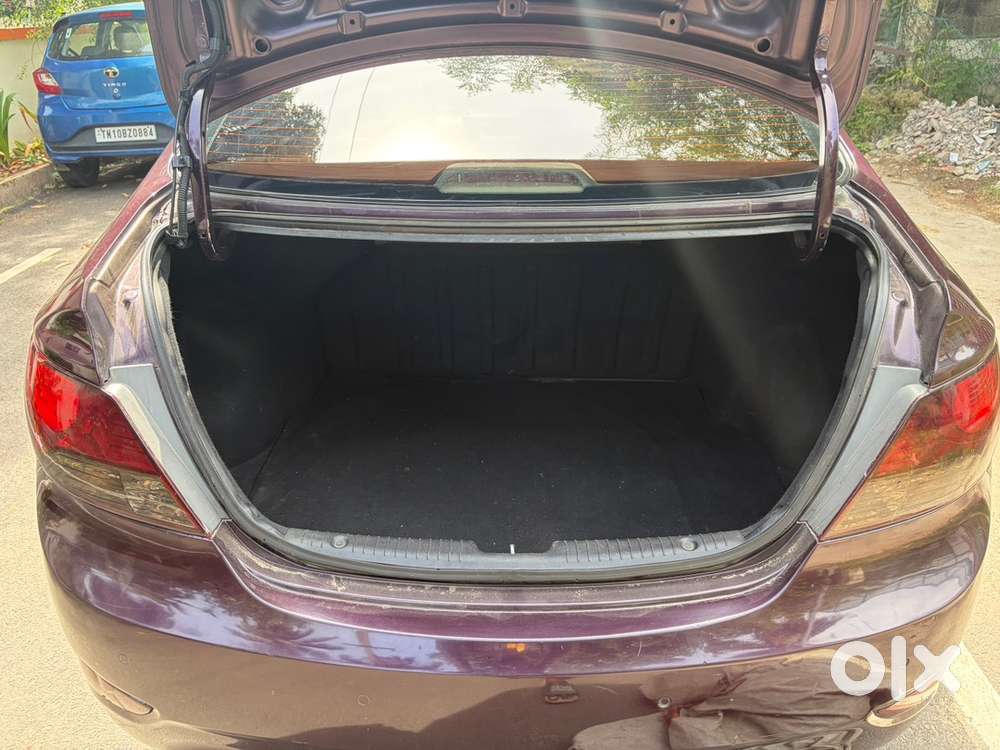 Hyundai Fluidic Verna 2011