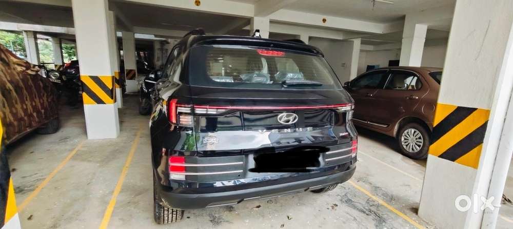 2023 Hyundai Venue Petrol Automatic Knight Edition