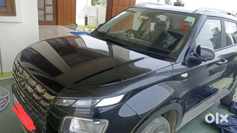 Hyundai Venue 2022 Petrol 12000 Km Driven