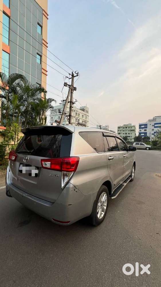 Toyota Innova Crysta 2.4 G Plus Mt 7 Str, 2017, Diesel
