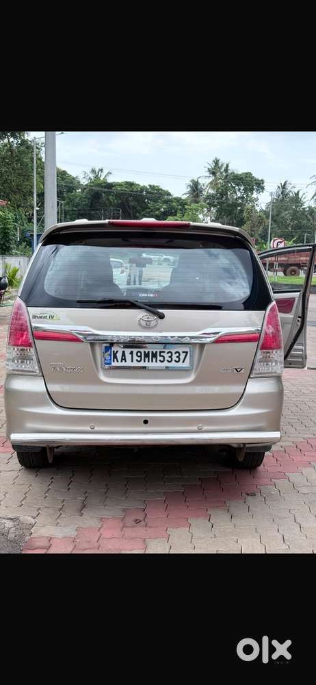 Toyota Innova Diesel 2012