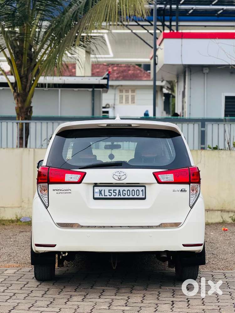 Toyota Innova Crysta 2.4 G Plus Mt, 2017, Diesel