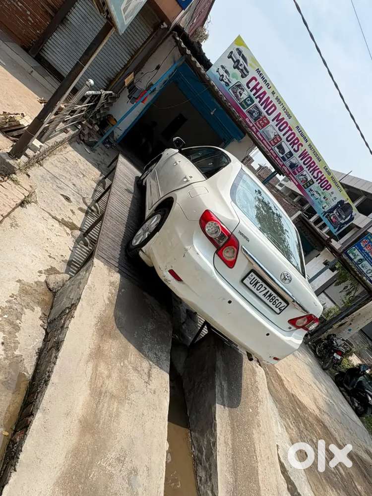 Toyota Corolla Altis 2011 Manual Petrol